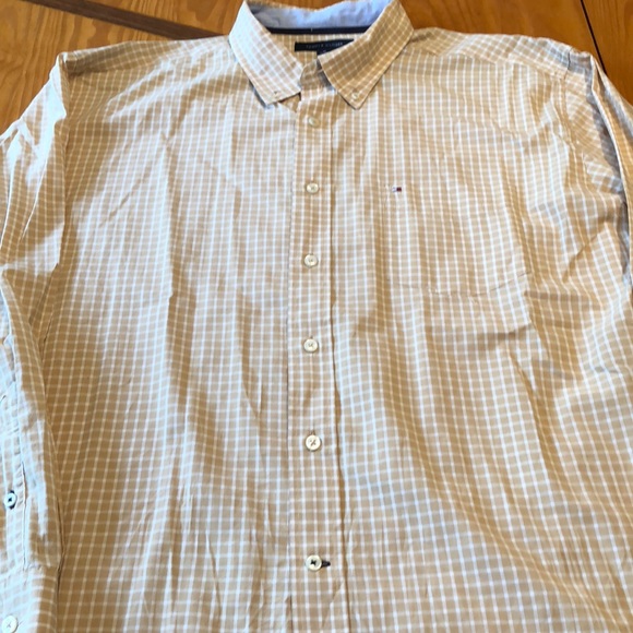 Men’s Button Up Tommy Hilfiger L/S XLarge - Picture 2 of 5
